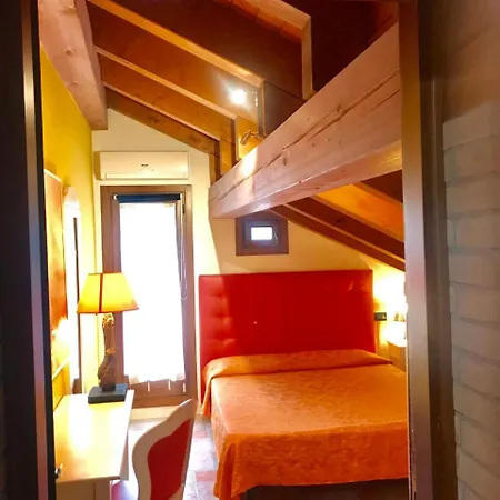 Bridges Bed & Breakfast 3*