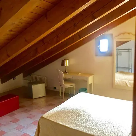 Bridges Bed & Breakfast 3*