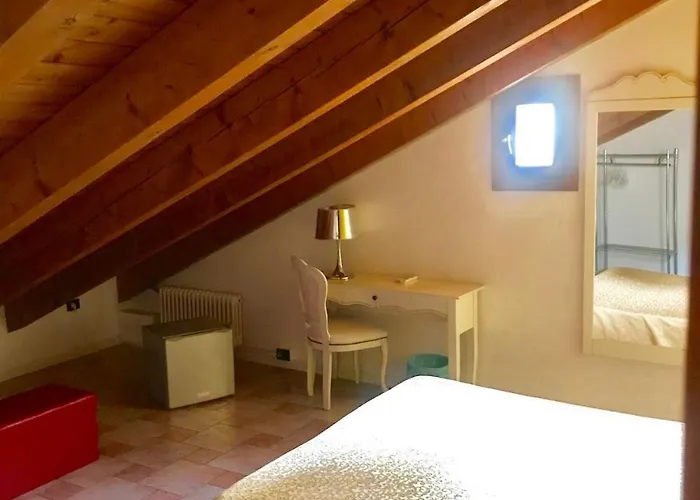 Bridges Bed & Breakfast 3*